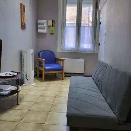 Dondaines Apartment